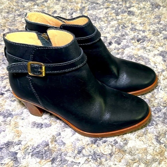 A.P.C Paris black leather ankle boots size 37